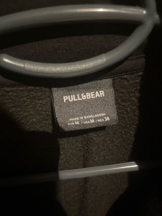 Sudadera Pull&Bear negra cremallera
