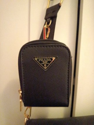 Bolso Prada Negro con Monedero