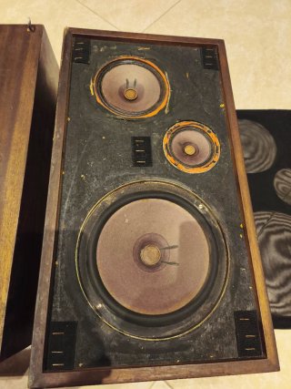 Altavoces Vintage de Madera