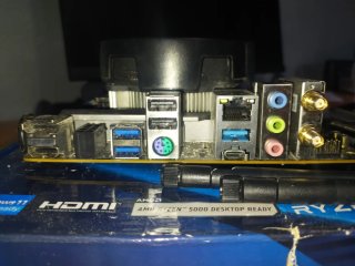 Placa Base ASRock A520M-ITX y Ryzen 3200G