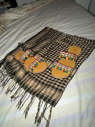 Sandalias de cuero artesanales con bufanda