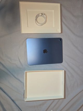 iPad Air 5 11 128GB Azul + Accesorios
