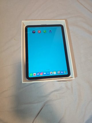 iPad Air 5 11 128GB Azul + Accesorios