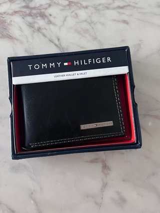Billetera Tommy Hilfiger Negra