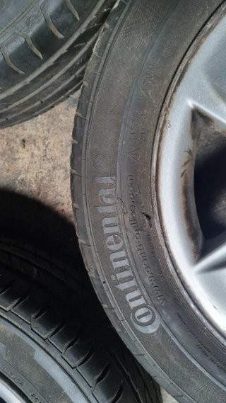 4 Llantas con Neumáticos Renault