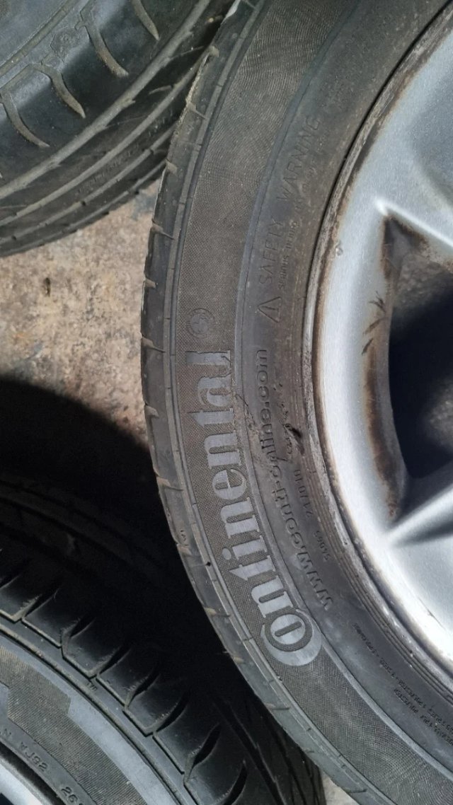 4 Llantas con Neumáticos Renault