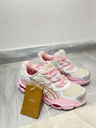 Asics rosas y blancas talla X