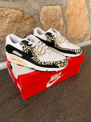 Nike Air Max con estampado de leopardo
