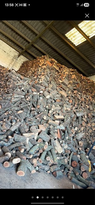 Leña para chimenea o barbacoa
