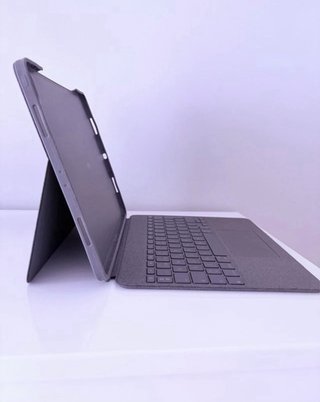Teclado Logitech Combo Touch 12.9