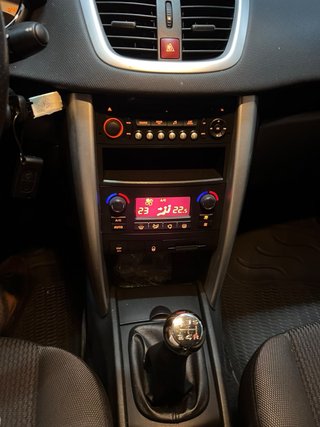 Peugeot 207 1600 HDI 2012