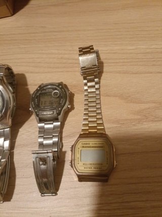 Lote de 4 Relojes Casio colección ESCUCHO OFERTAS