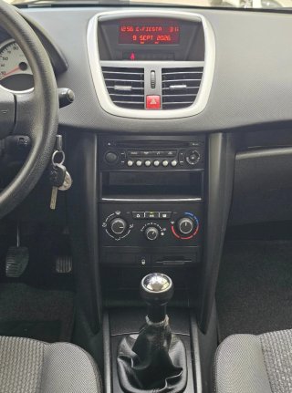 Peugeot 207 2011