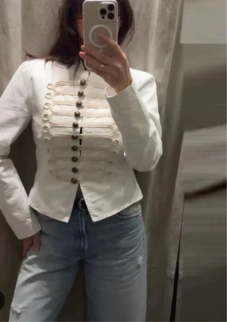 Chaqueta Entallada con Alamares