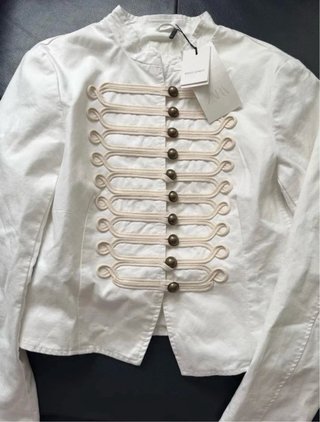 Chaqueta Entallada con Alamares