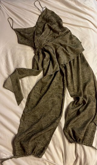 Conjunto Zara Top y Pantalón Verde Oliva