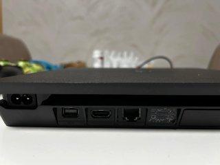 PS4 Slim Sony Negra + 3 Mandos + Auriculares