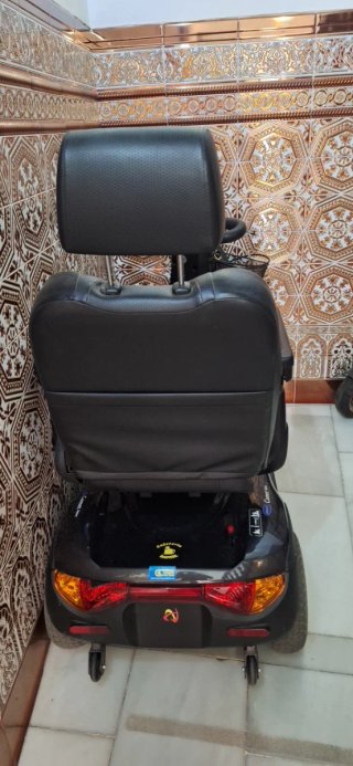 Scooter movilidad reducida negro