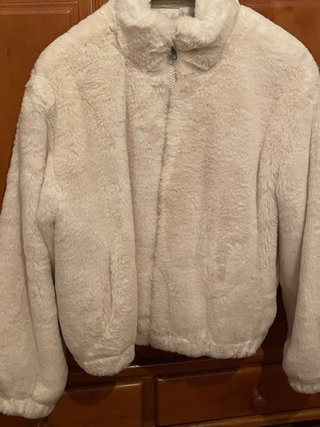Abrigo de pelo sintético beige, Talla S