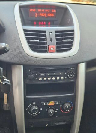 Peugeot 207 2014
