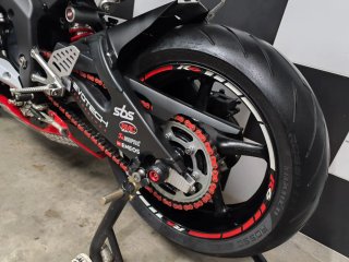 Yamaha R6r Roja y Blanca