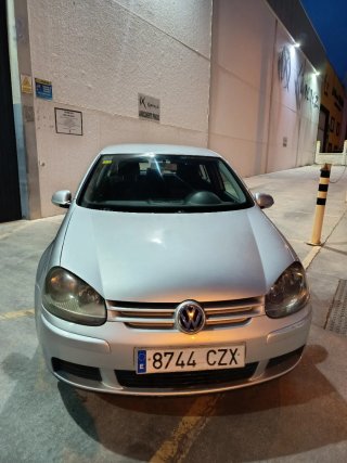 Volkswagen Golf 2004