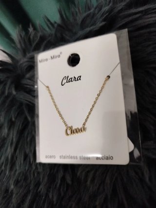Collar Mira-Mira Nombre Clara Dorado