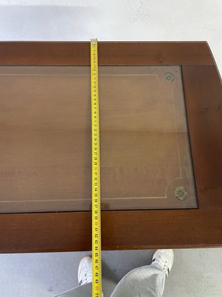 Mesa auxiliar Canterbury con revistero