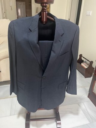 Traje de hombre azul marino ojito de perdiz.