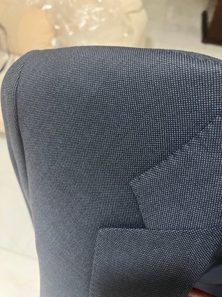 Traje de hombre azul marino ojito de perdiz.