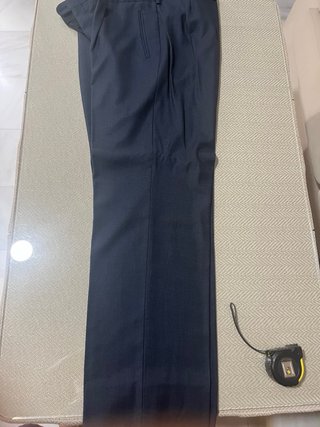 Traje de hombre azul marino ojito de perdiz.