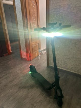 Patín eléctrico con pantalla digital