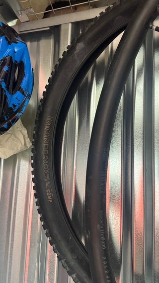Cubiertas MTB 2 9x2.40 (8€ las dos juntas)