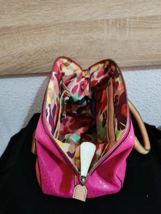 Bolso Guess Fucsia