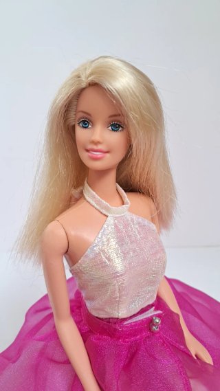 Barbie in abito rosa
