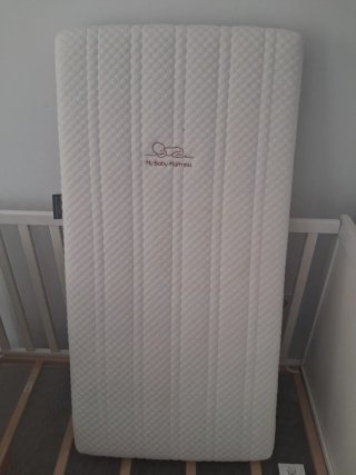 Cuna Sundvick + Colchón My Baby Mattress Jiraff