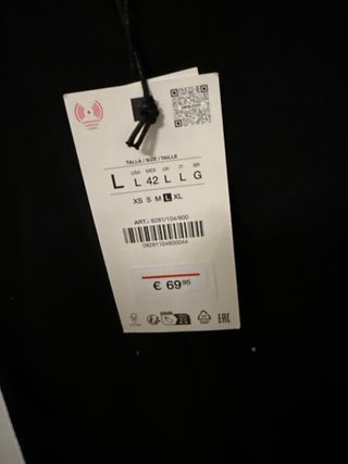 Abrigo Negro Zara