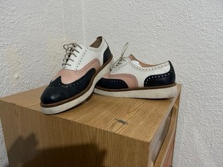 Zapatos Clarks mujer