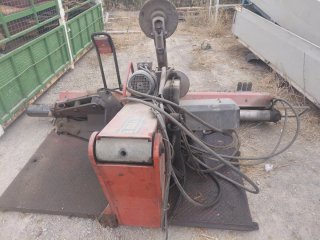 Desmontadora de ruedas CORCHi para piezas