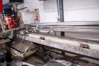 Tronzadora metales con cargador automático
