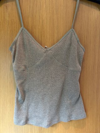 Camiseta de tirantes Zara entre beige y marrón