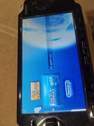 PSP + 2 schede + Custodia + Caricatore