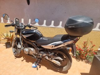Suzuki GS500 Naked Negra