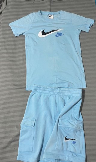Conjunto Nike camiseta y pantalón corto azul