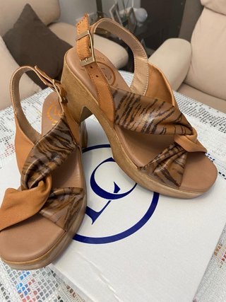 Sandalias de tacón Lola Cruz