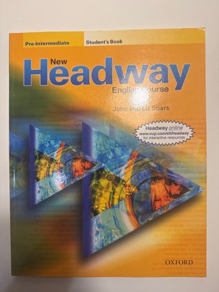 New headway English course. Pre-Intermediate st...