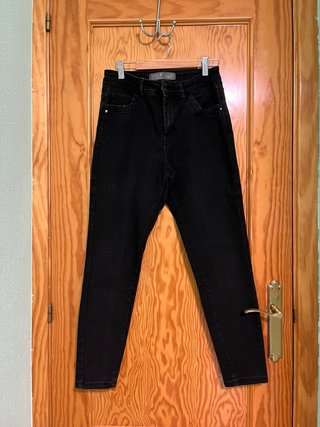 Pantalón Negro Primark Talla 40