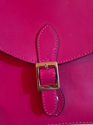Bolso bandolera Misako fucsia tipo satchel