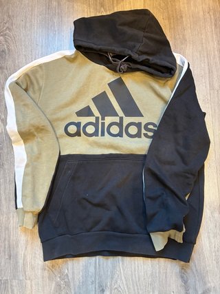 Sudadera Adidas con logo
