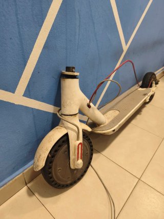 Patinete Eléctrico Blanco para recambios